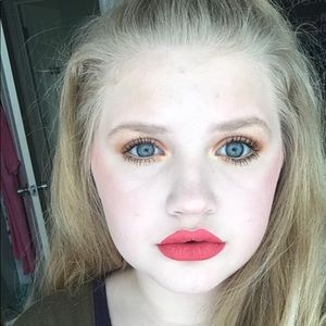 Meet your Posher, Beth